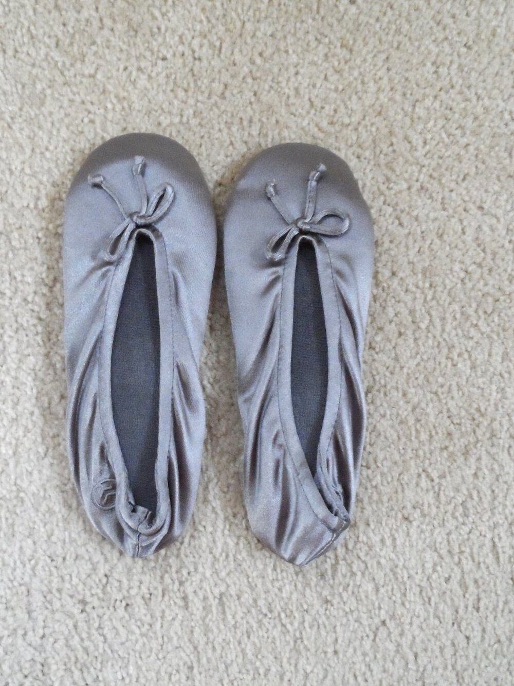 Isotoner - grey satin ballerina slipper  XL - NEW